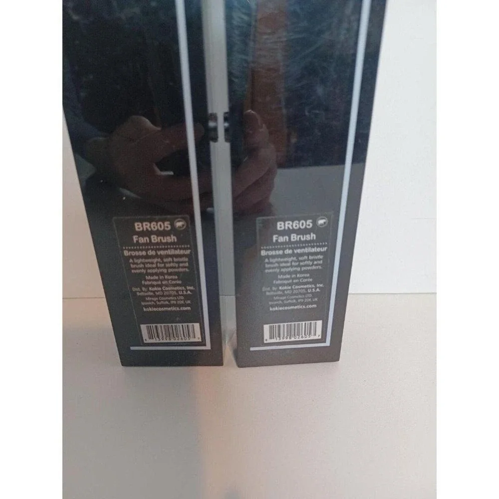 2 x Kokie Professional Large Shadow Brush‎ BR602 w/Hardback Case